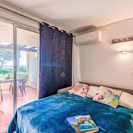 Les Coteaux De La Nartelle-35 By Interhome Appartement